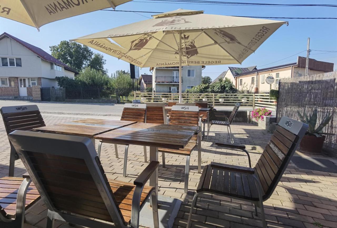Pensiunea Prestige House Куртя-де-Арджеш Экстерьер фото