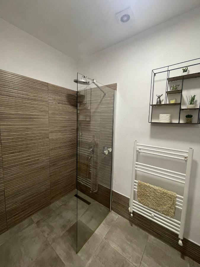 Pensiunea Prestige House Куртя-де-Арджеш Экстерьер фото