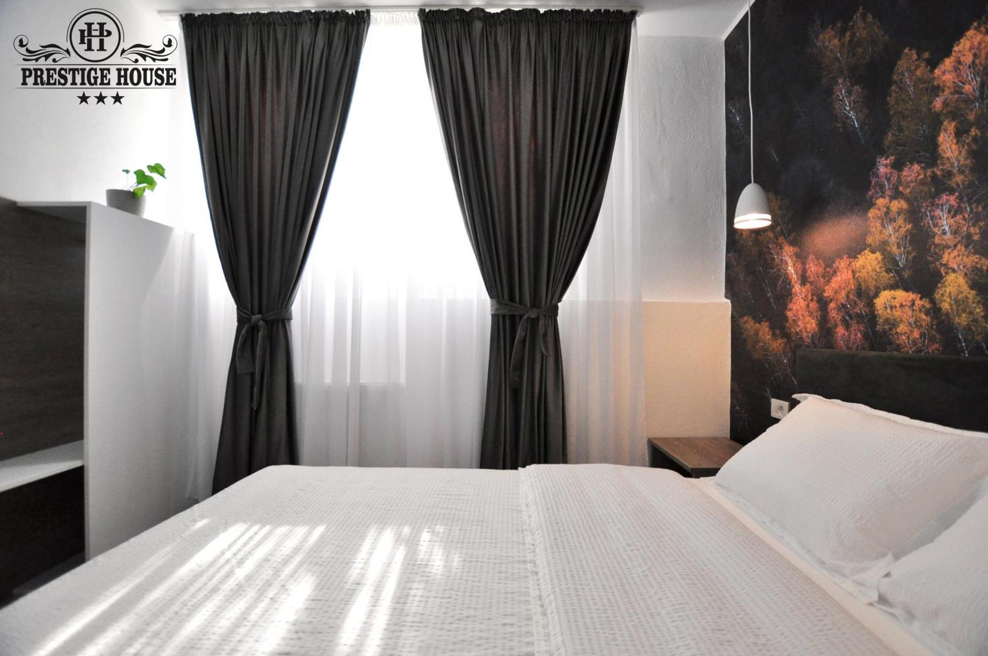 Pensiunea Prestige House Куртя-де-Арджеш Экстерьер фото