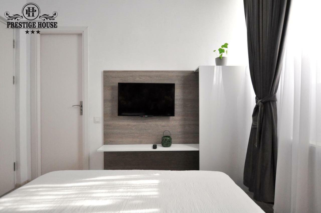 Pensiunea Prestige House Куртя-де-Арджеш Экстерьер фото